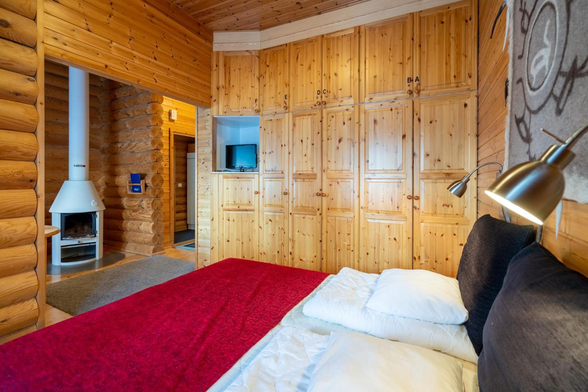 Fell Centre Kiilopaeae, Hotelli Niilanpaeae Сариселка Екстериор снимка