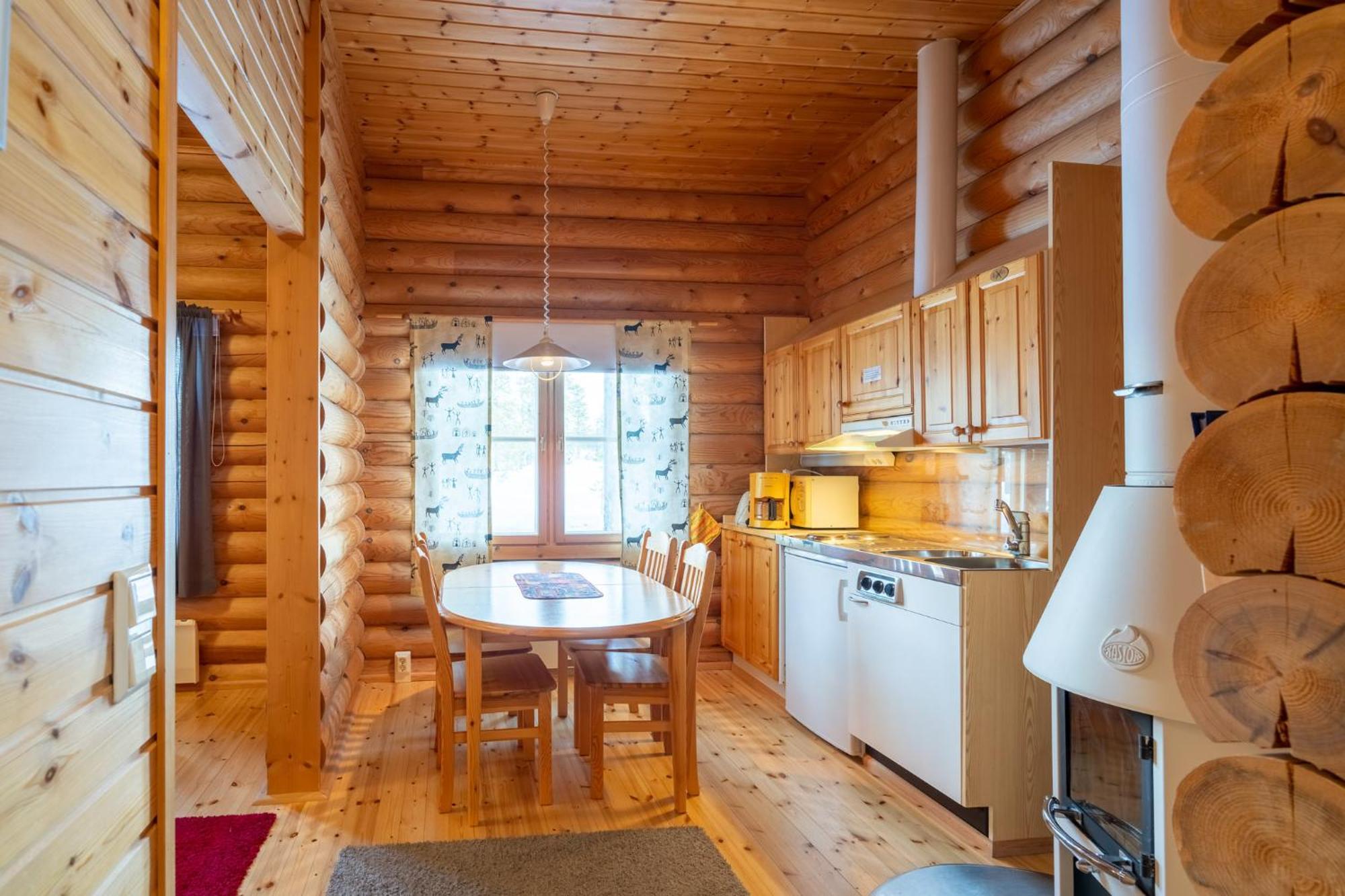 Fell Centre Kiilopaeae, Hotelli Niilanpaeae Сариселка Екстериор снимка