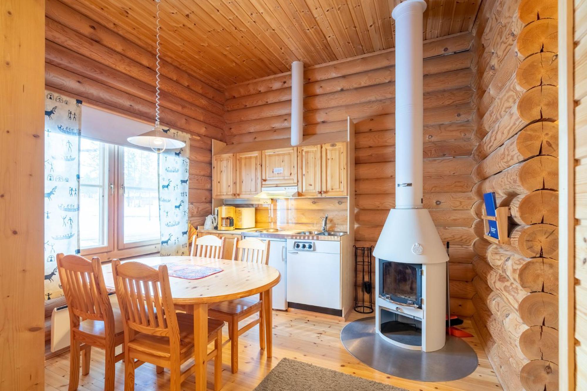 Fell Centre Kiilopaeae, Hotelli Niilanpaeae Сариселка Екстериор снимка