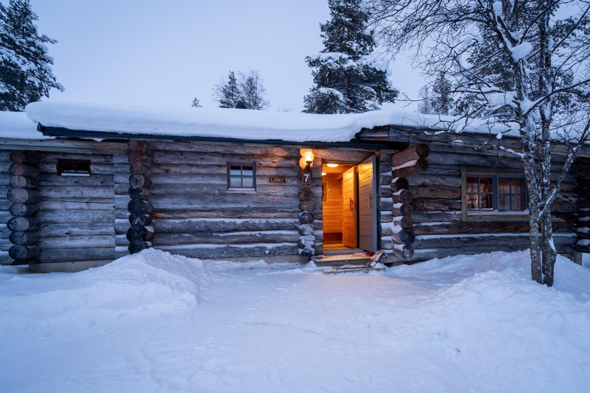 Fell Centre Kiilopaeae, Hotelli Niilanpaeae Сариселка Екстериор снимка