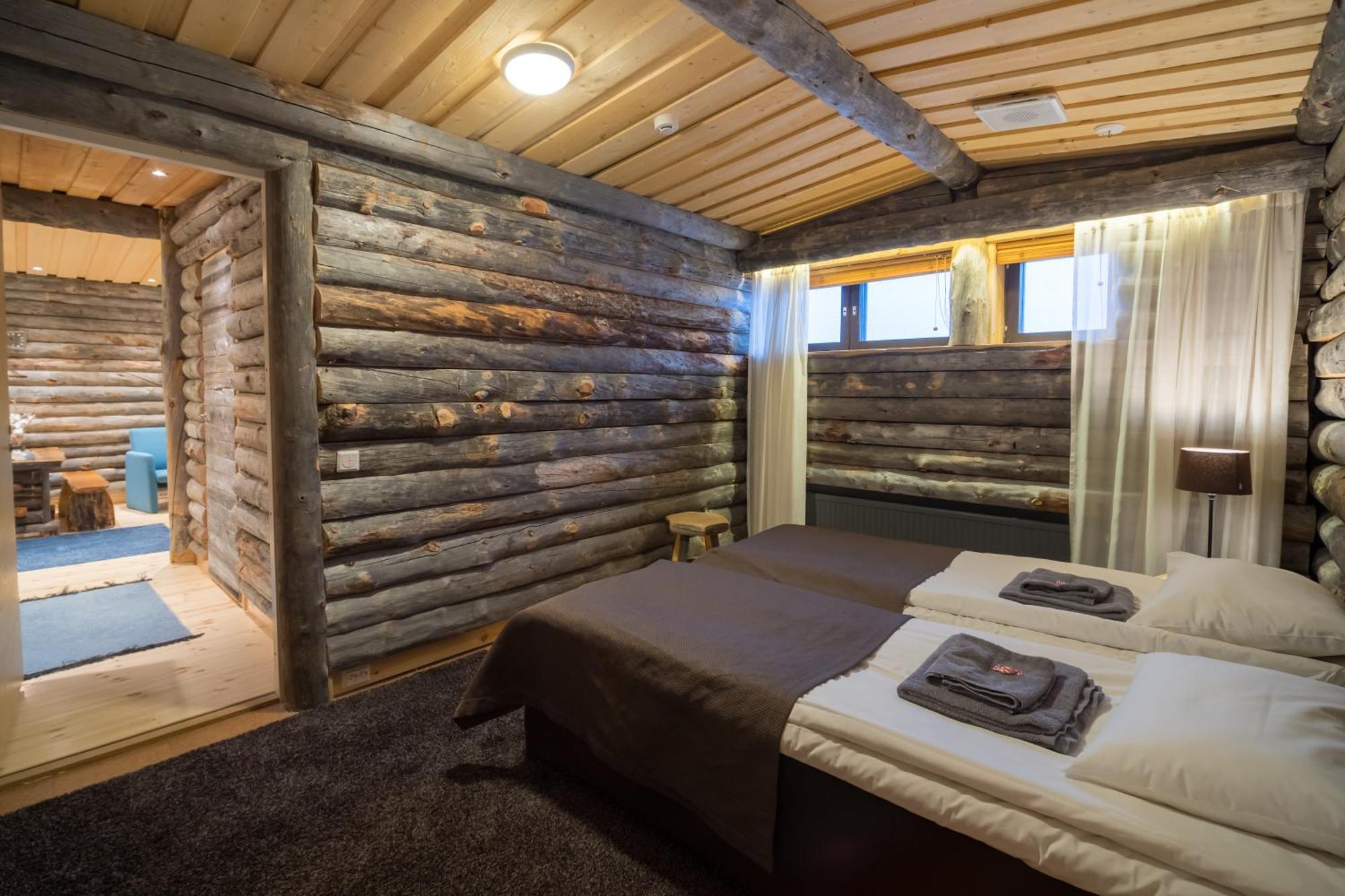 Fell Centre Kiilopaeae, Hotelli Niilanpaeae Сариселка Екстериор снимка