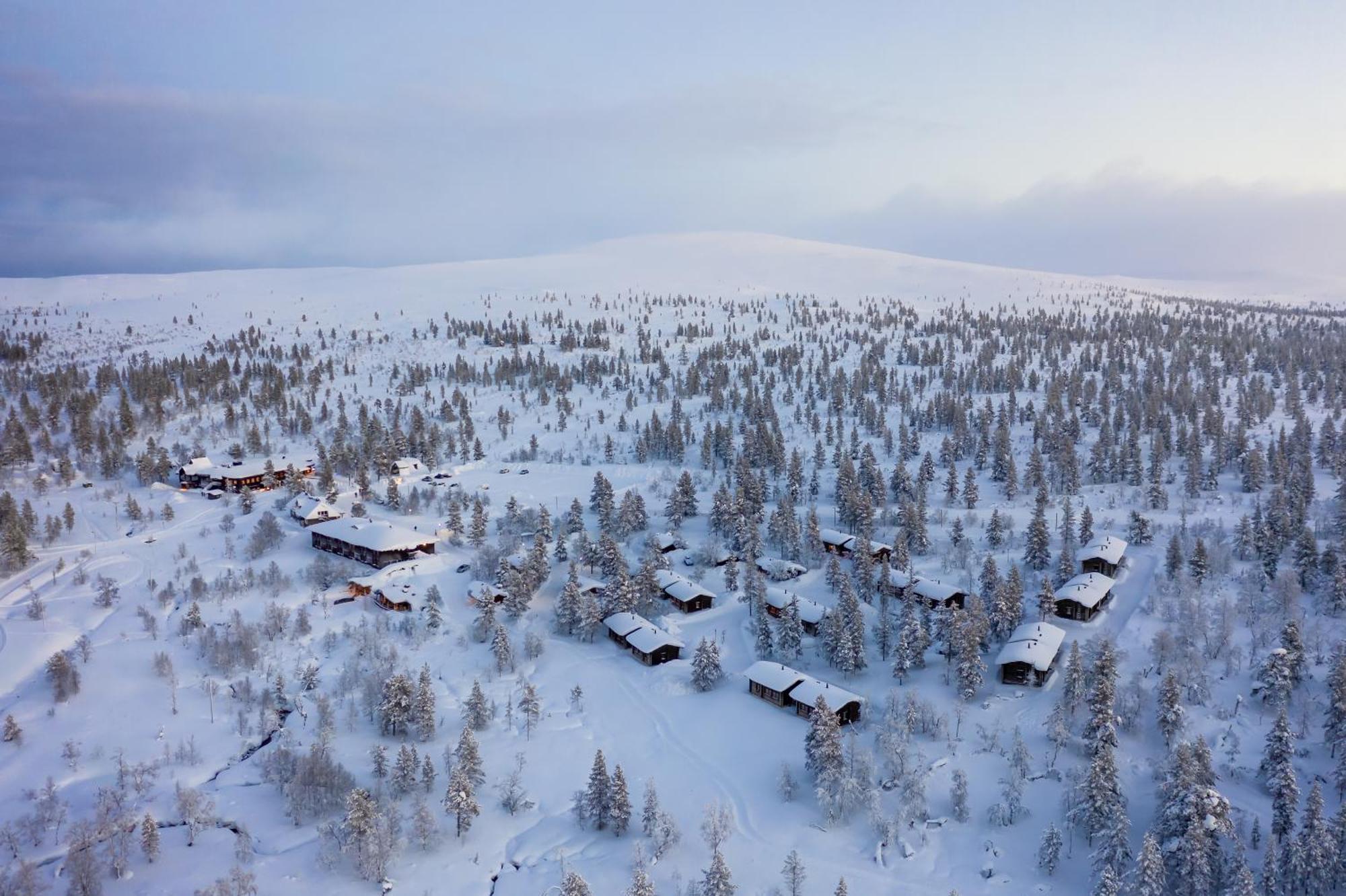 Fell Centre Kiilopaeae, Hotelli Niilanpaeae Сариселка Екстериор снимка
