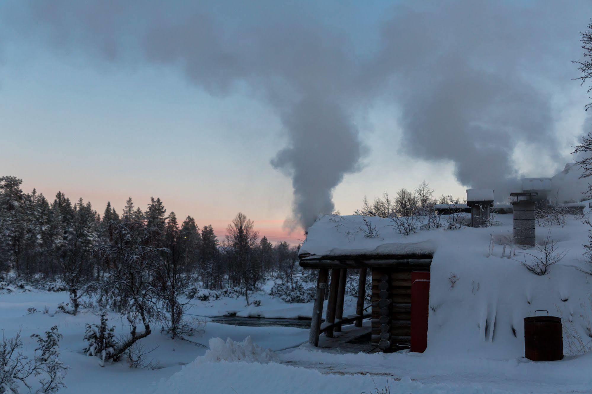 Fell Centre Kiilopaeae, Hotelli Niilanpaeae Сариселка Екстериор снимка